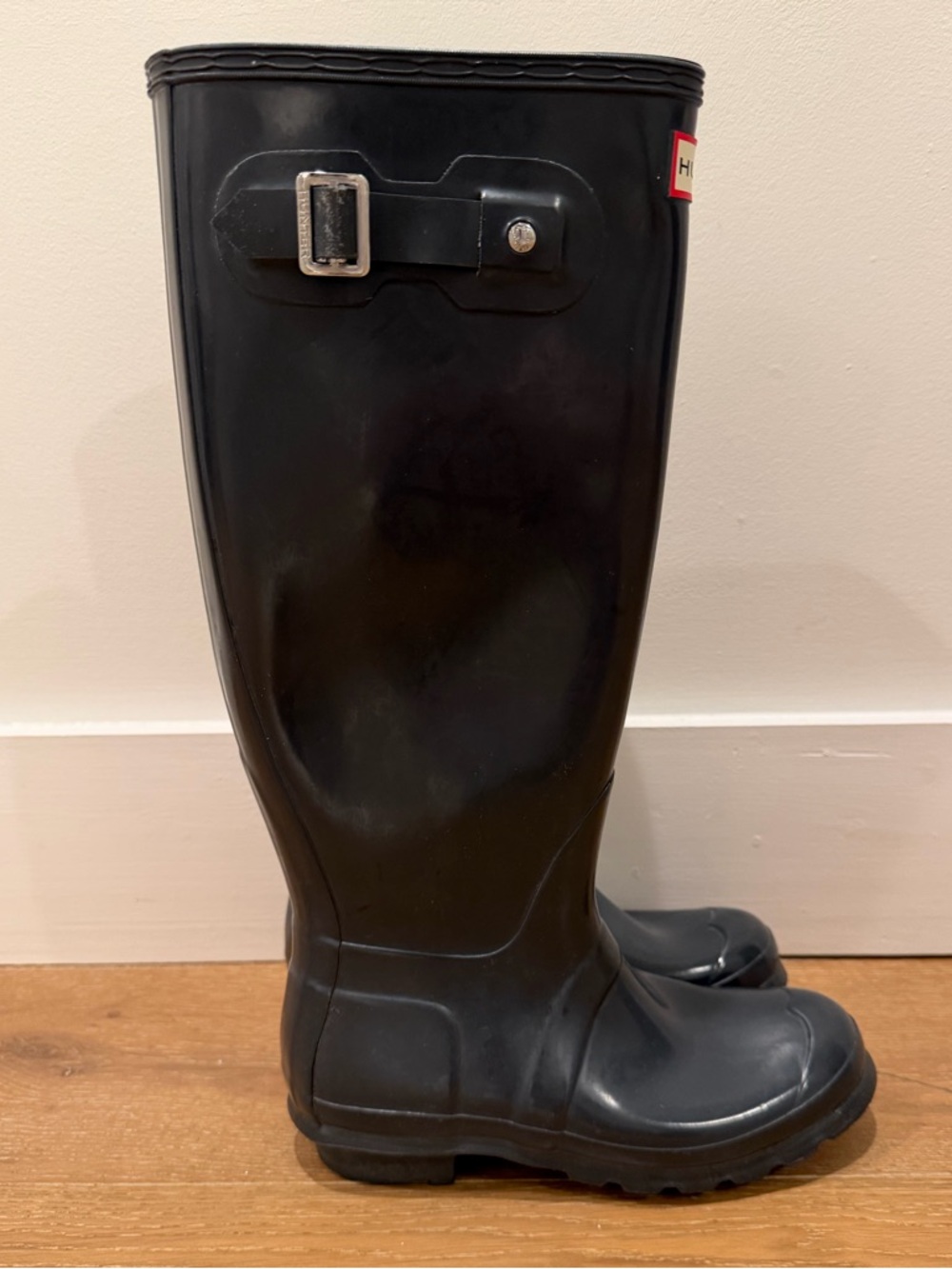 Hunter Gray High Gloss Tall Rain Boots - size 6 - Picture 3 of 9